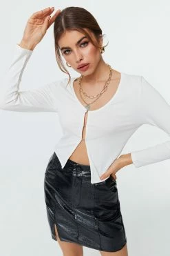 Solado Button Front Solid Rib-knit Long Sleeve Blouse 18 Solado Button Front Solid Rib-knit Long Sleeve Blouse -SOLADO shop 2855102021110315445361823df5e1e3b 1800x1800