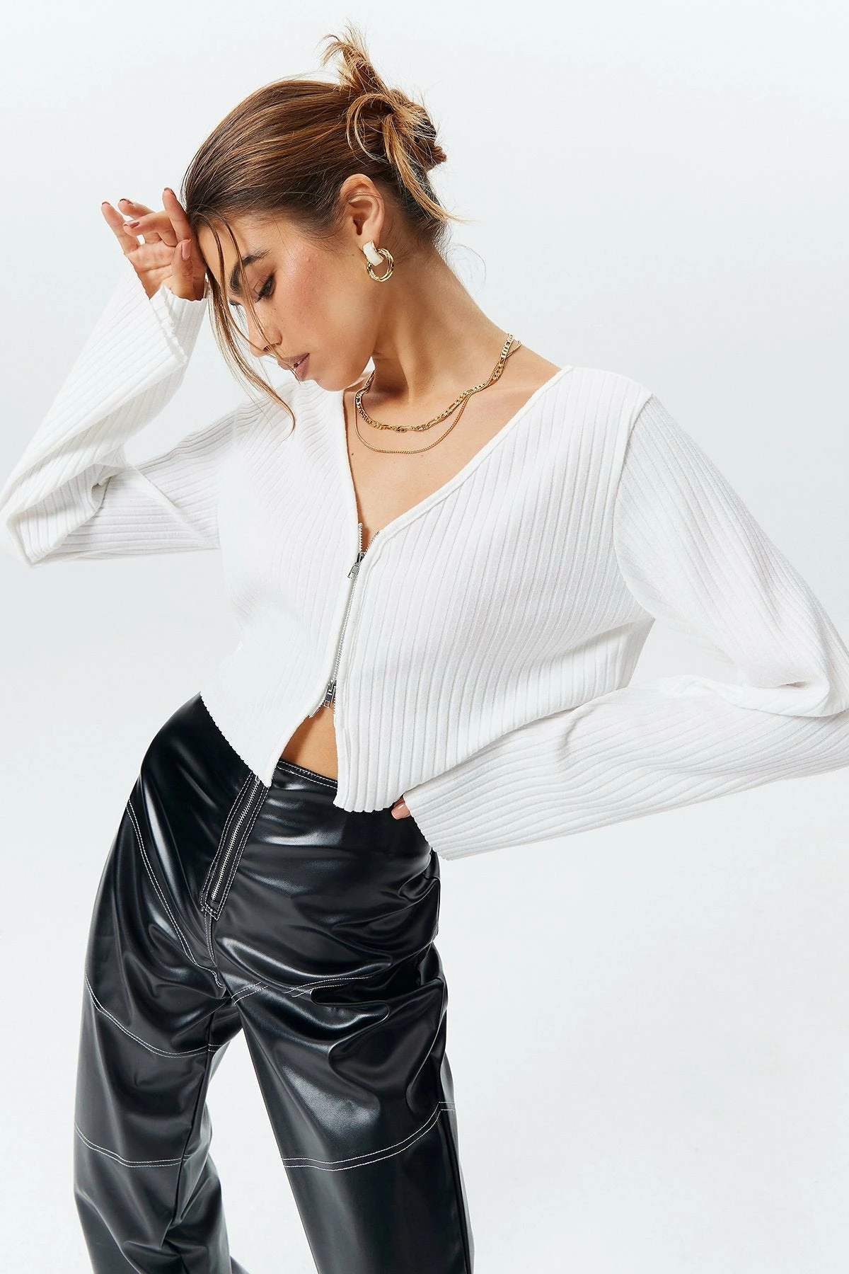 Solado Crop Ribbed Zipper Front Long Sleeve Blouse - Image 10