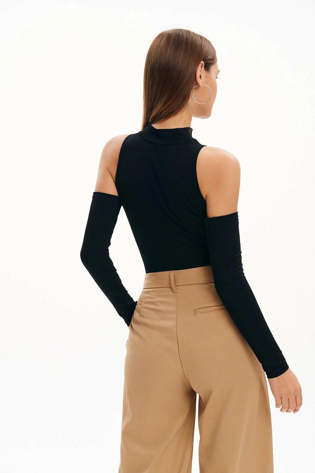 Solado Cut Out Cold Shoulder Bodysuit 3 Solado Cut Out Cold Shoulder Bodysuit - Image 3