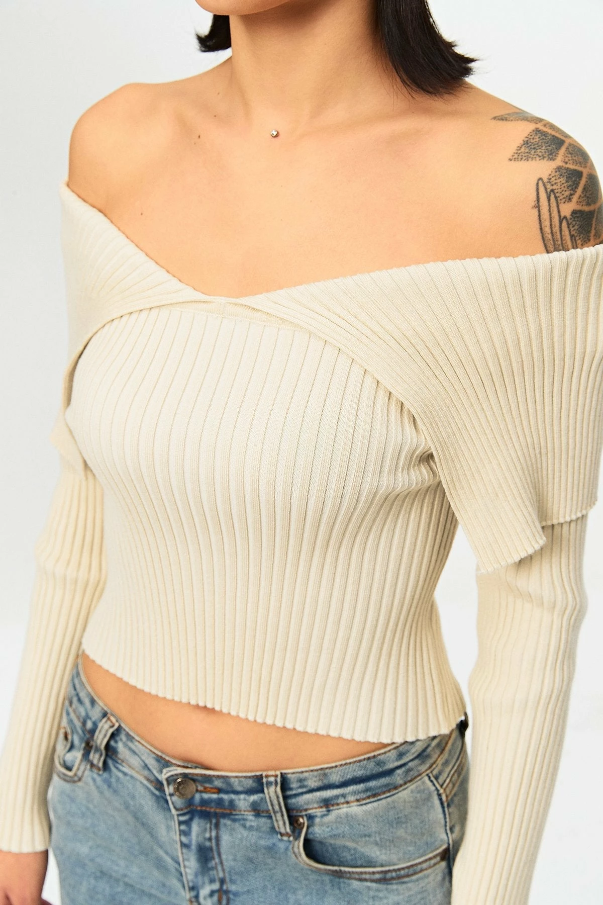 Solado Off Shoulder Stripe Knitted Long Sleeve Sweater - Image 5