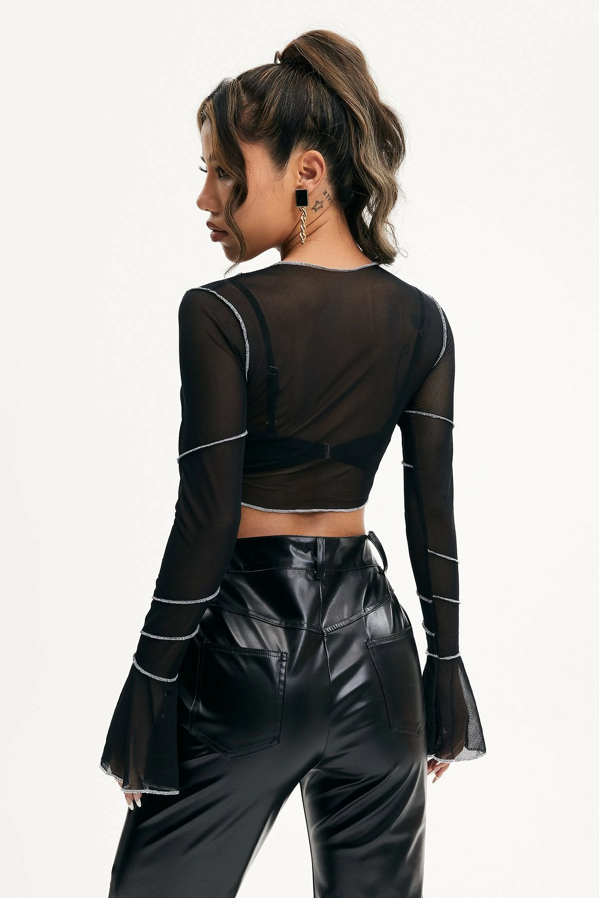 Solado Mesh Seam Detail Flared Sleeve Crop Cardigan Without Tank Top 2 Solado Mesh Seam Detail Flared Sleeve Crop Cardigan Without Tank Top - Image 2