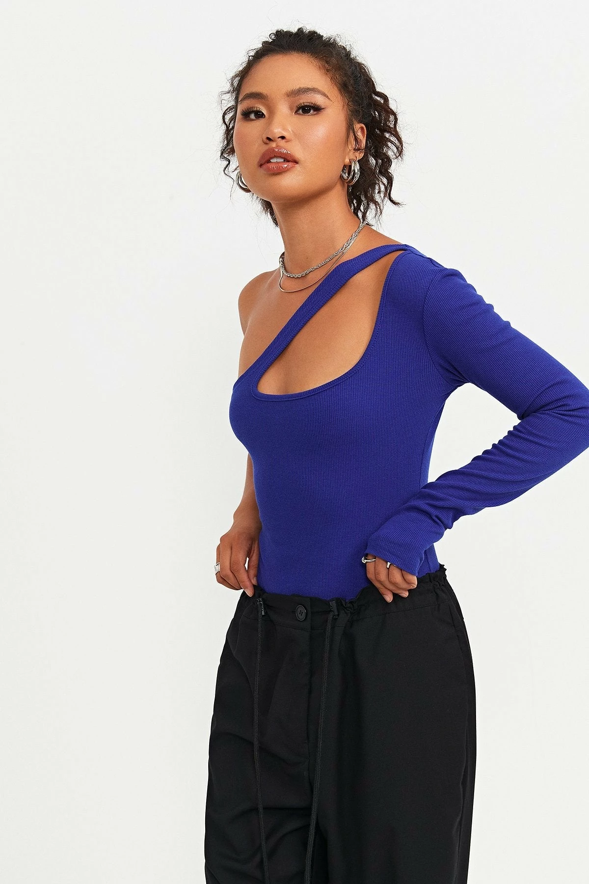 Solado Oblique Shoulder Cut Out One Sleeve Bodysuit 2 Solado Oblique Shoulder Cut Out One Sleeve Bodysuit - Image 2