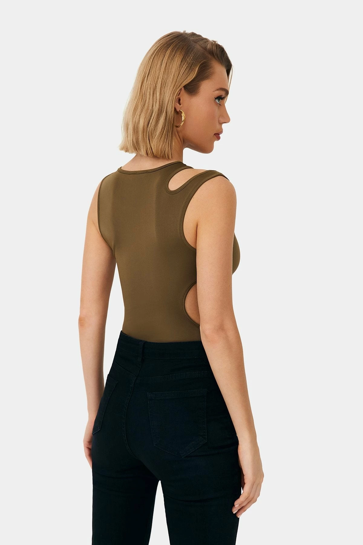 SOLADO Cut Out Sleeveless Round Neck Bodysuit 3 SOLADO Cut Out Sleeveless Round Neck Bodysuit - Image 3