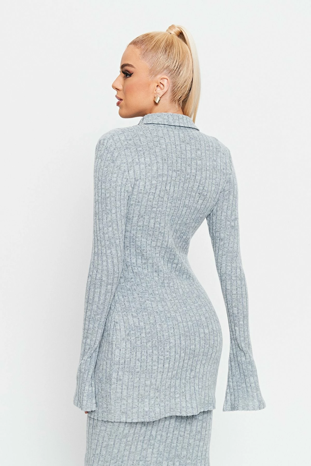 SOLADO Lapel Neck Stripe Knitted Flared Sleeve Cardigan 4 SOLADO Lapel Neck Stripe Knitted Flared Sleeve Cardigan - Image 4