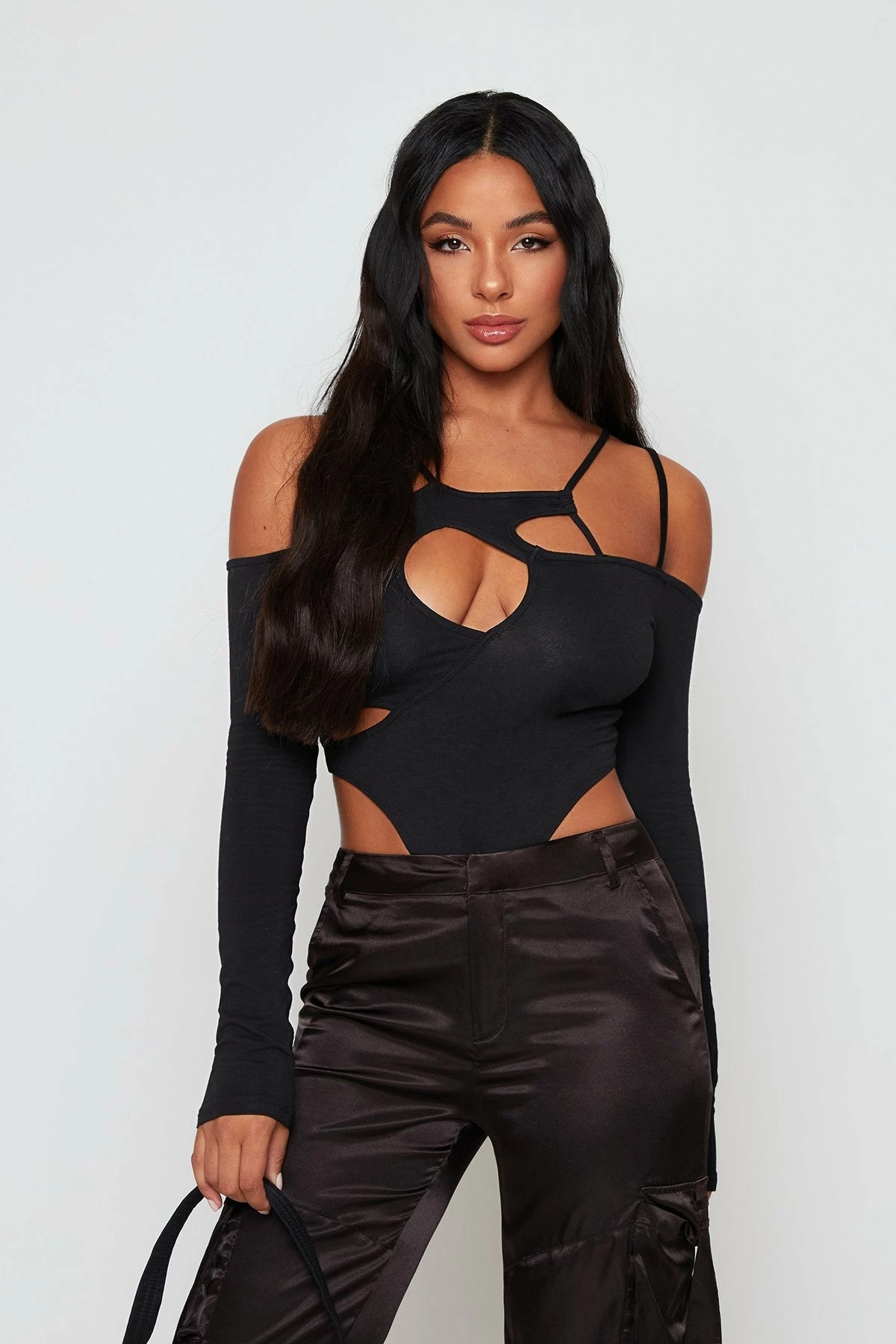 Solado Cut Out Cold Shoulder Long Sleeve Bodysuit 2 Solado Cut Out Cold Shoulder Long Sleeve Bodysuit - Image 2