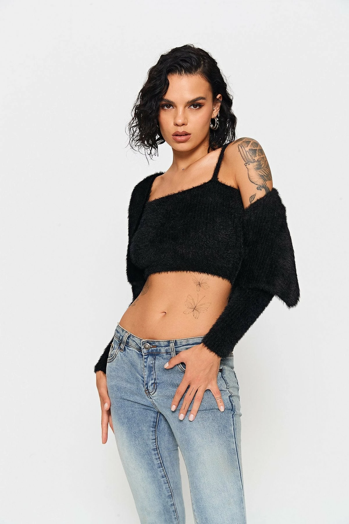 Solado Square Neck Top & Fluffy Knitted Long Sleeve Cardigan Set 1 Solado Square Neck Top & Fluffy Knitted Long Sleeve Cardigan Set