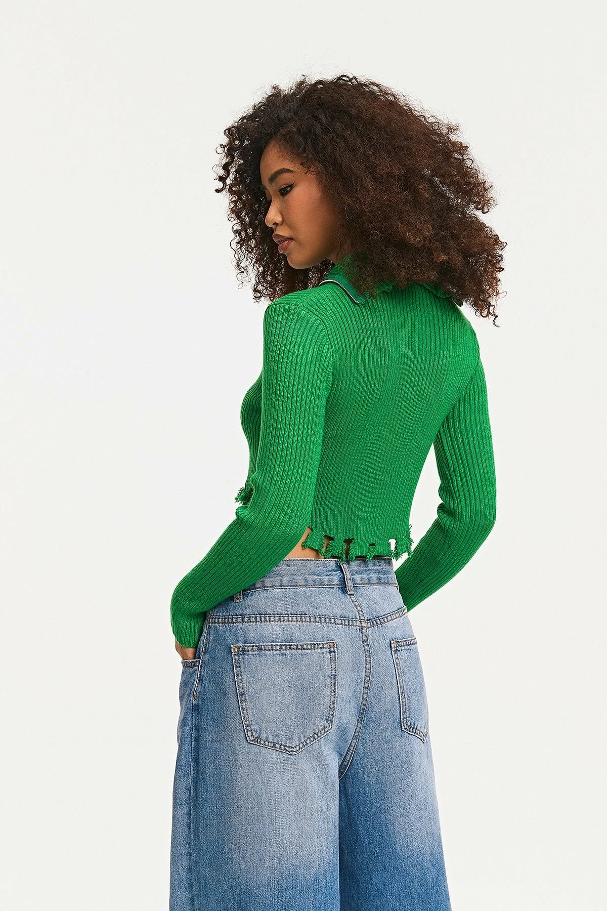 Solado Zipper Front Asymmetrical Hem Ribbed Knit Sweater - Image 3