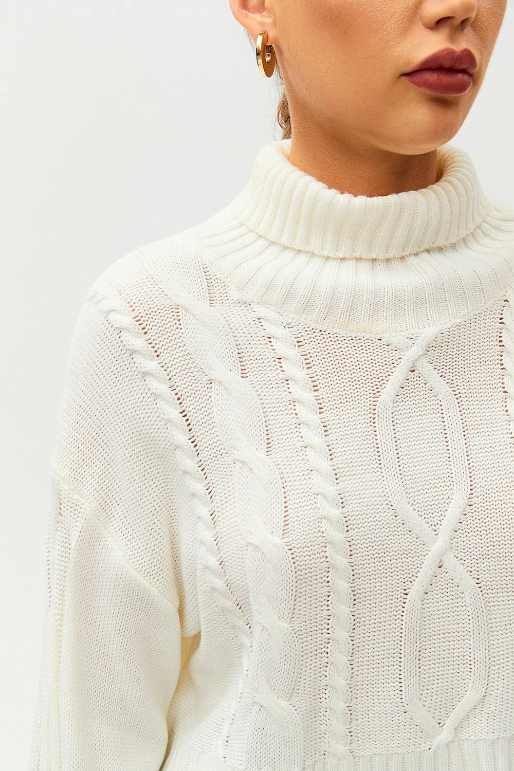 Solado High Neck Cable Knit Long Sleeve Crop Sweater - Image 5