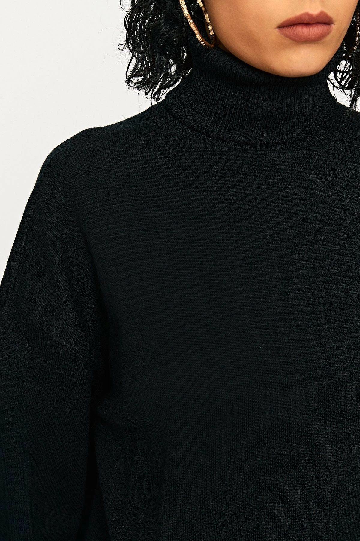 Solado High Neck Drop Shoulder Ribbed Knit Sweater 10 Solado High Neck Drop Shoulder Ribbed Knit Sweater - Image 10