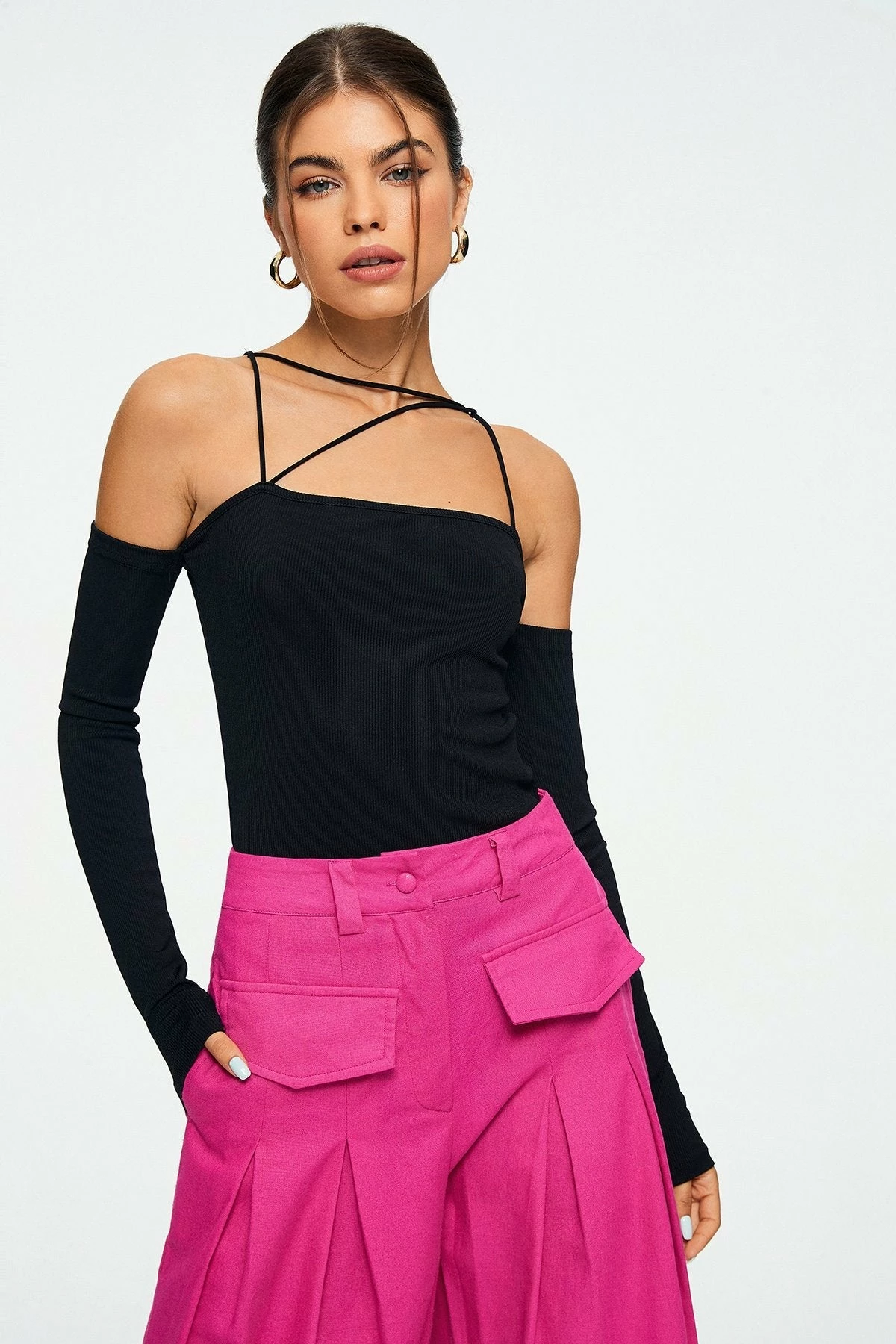 Solado Cold Shoulder Backless Long Sleeve Bodysuit - Image 3