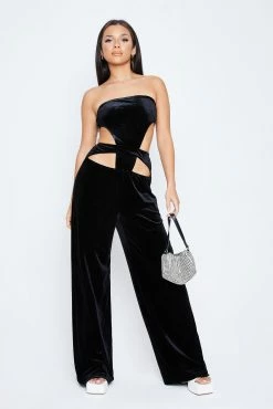 SOLADO Off Shoulder Cut Out Velvet Wide Leg Jumpsuit 9 SOLADO Off Shoulder Cut Out Velvet Wide Leg Jumpsuit -SOLADO shop jpeg e219c5be d505 4a2b 8abe 033ae6ce27cc 1800x1800