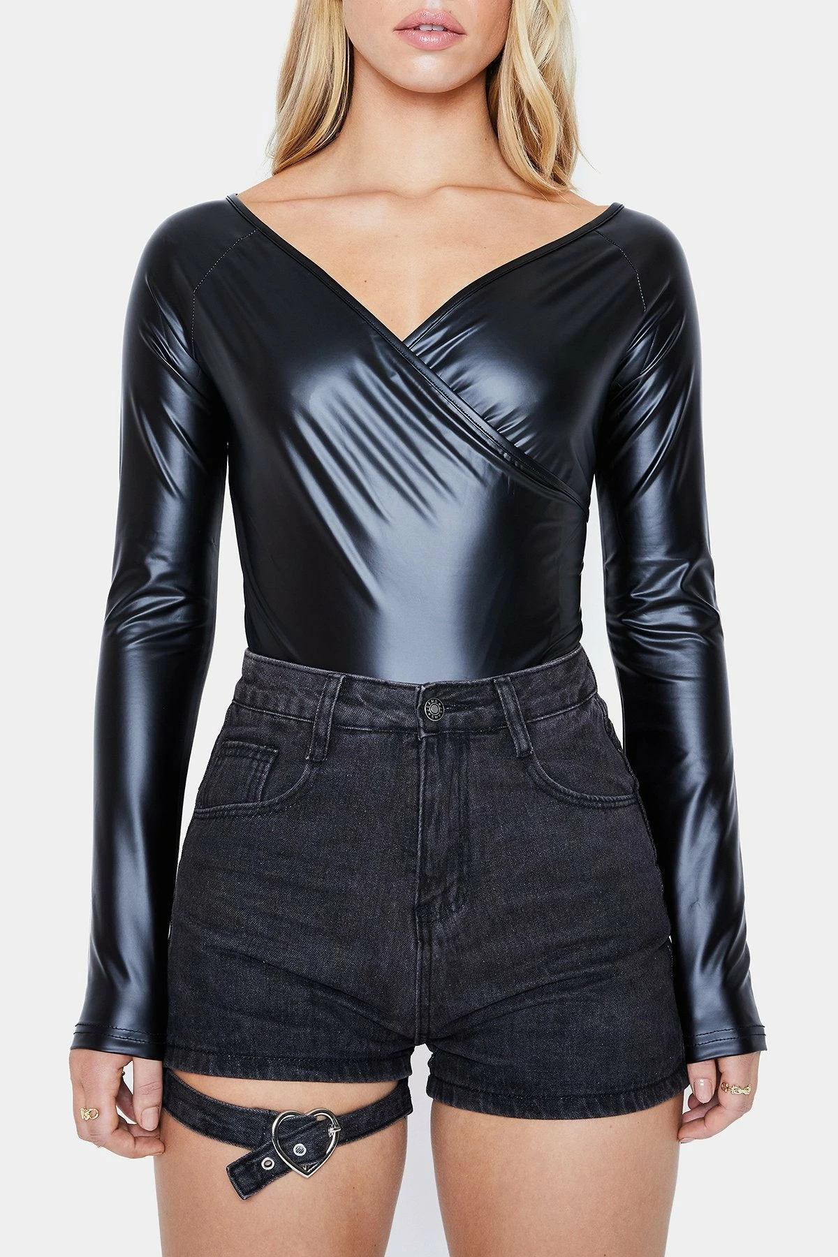 Solado Plunging Neck Long Sleeve PU Leather Bodysuit 6 Solado Plunging Neck Long Sleeve PU Leather Bodysuit - Image 6