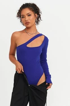 Solado Oblique Shoulder Cut Out One Sleeve Bodysuit